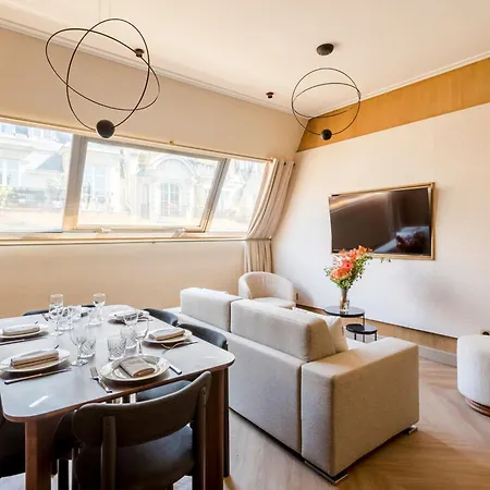 Merveil - Signature - Tour Eiffel - Desaix I * Párizs